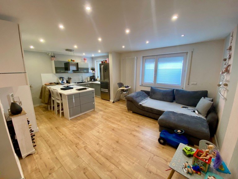 Wohn- und Esszimmer Stuttgart Wohnung Charmante 3 - Zimmer Wohnung in S-Zuffenhausen saniert