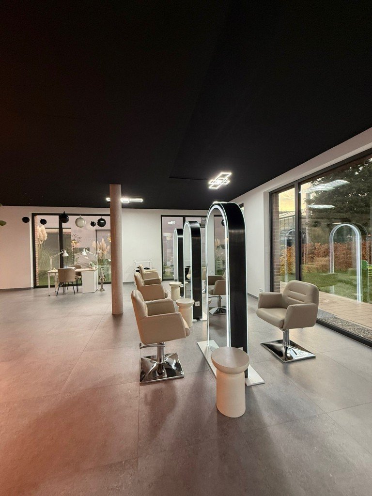 2 Pfullingen B�ro / Praxis Neubau-Gewerbefl�che mit satter Rendite