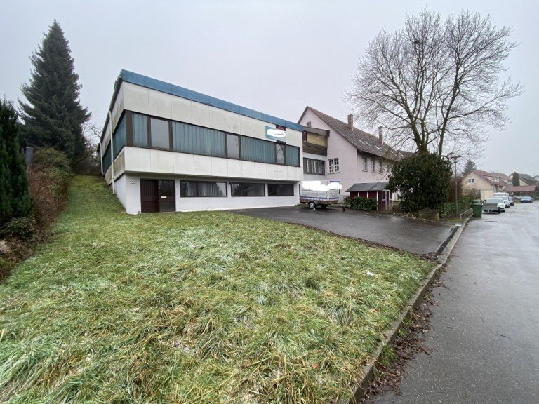 1 Titelbild Calw Lager Gewerbeperle mit Zukunft - B�ro, Lager & Wohnraum-Potenzial f�r Investoren!